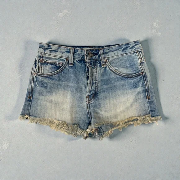 Free People High Waisted Denim Shorts Light Wash Distressed Size 24 NWOT - Picture 1 of 16